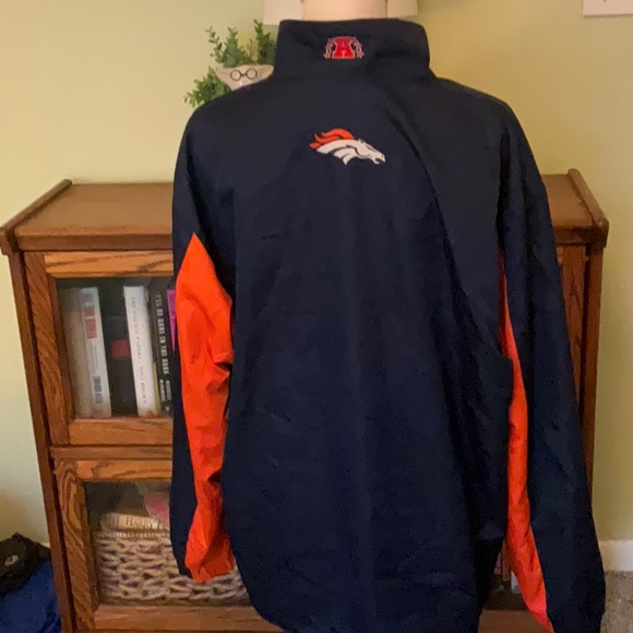 Men’s Size Large Denver Broncos NFL Zip Up Jacket - Picture 2 of 13